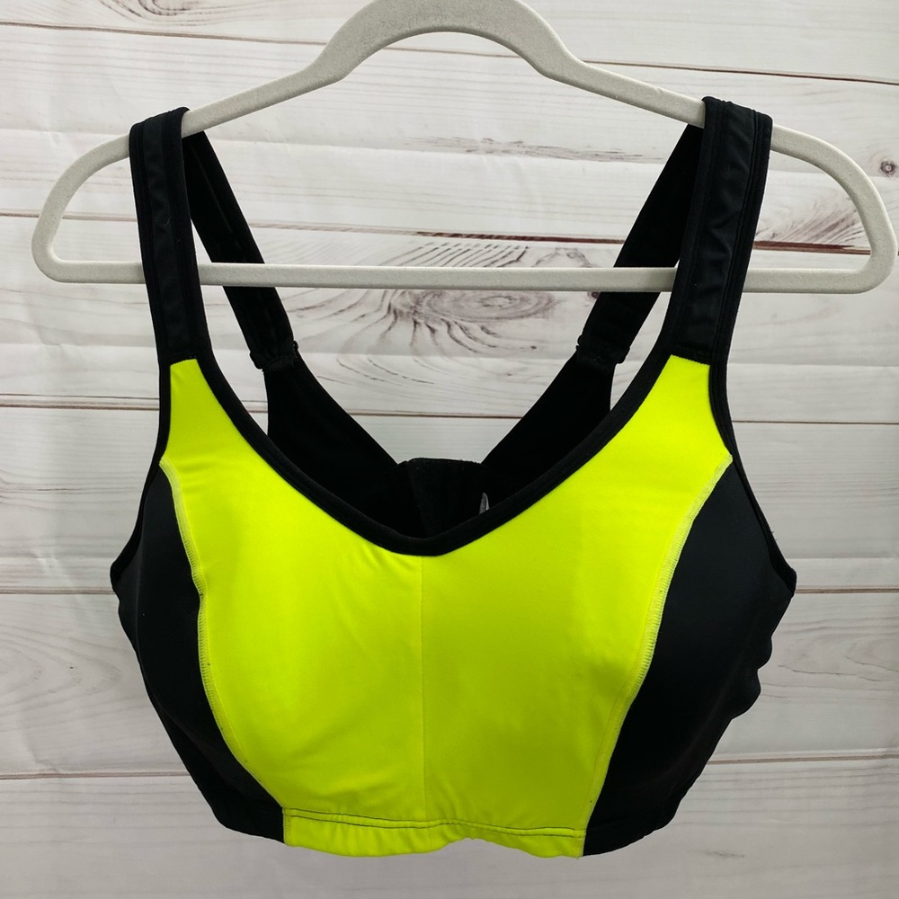 LIVI high impact sports bra with underwire